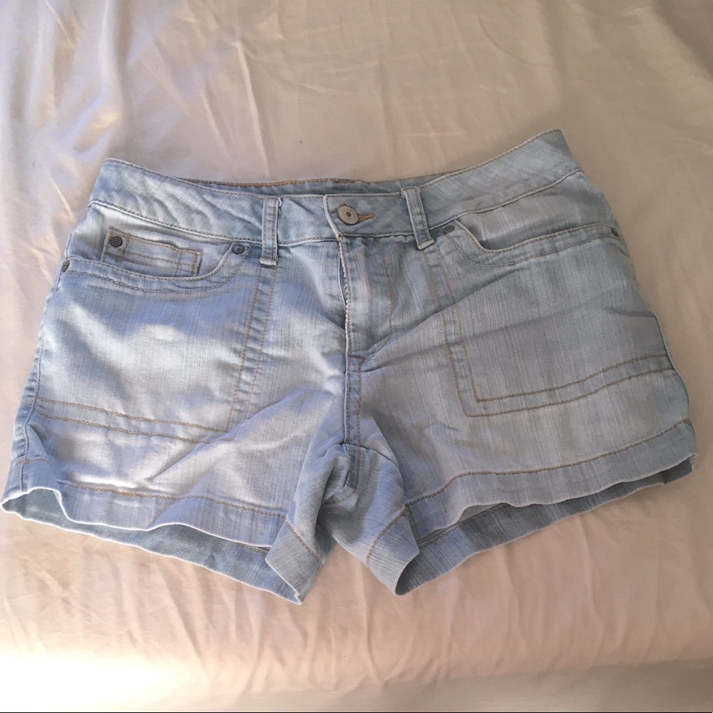 Denim shorts 💚 3 for $15